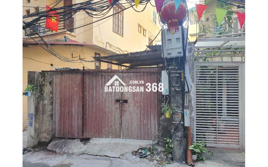 Đất Tô Ngọc Vân, 240m2, 2 thoáng, cách phố đúng 10m, giá 354 triệu/m2. 0962 996 331
